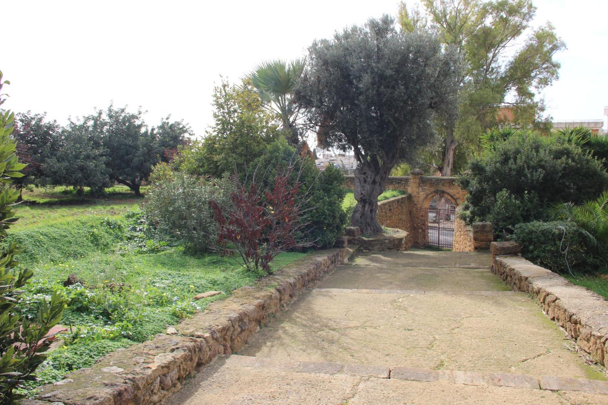 B&B Villa Adriana ซานเลโอเน ภายนอก รูปภาพ